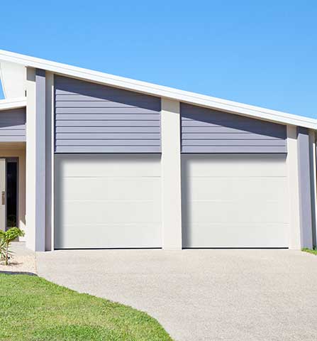 H Flush Panel Closed True White